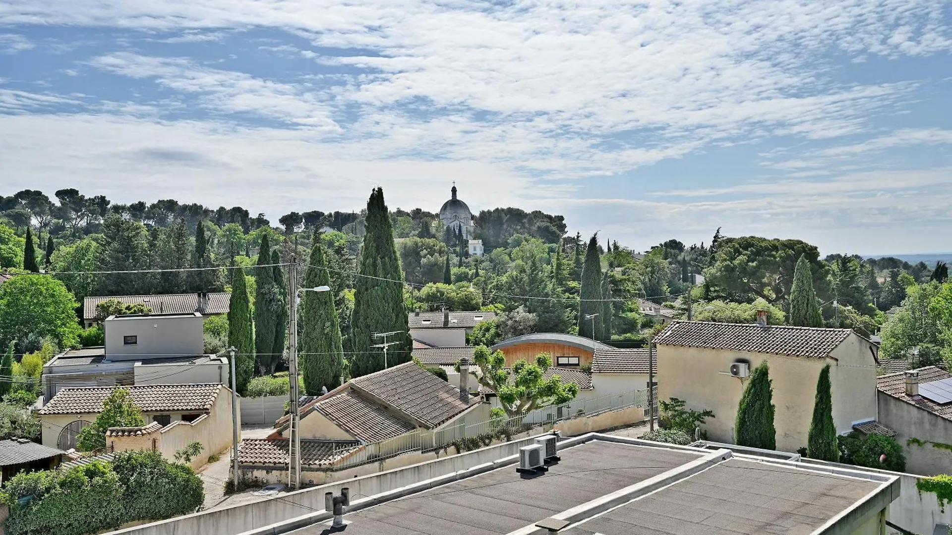 Villa Avec Piscine - 5 Min D'Avignon Les Angles  Les Angles (Gard)