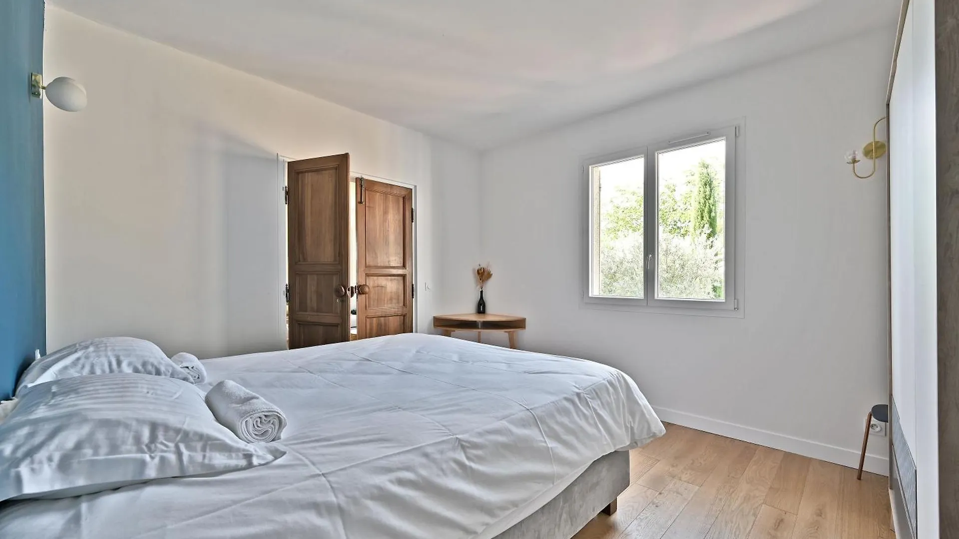 Villa Avec Piscine - 5 Min D'Avignon Les Angles  Frankreich